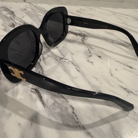 Black Sunglasses - Picture 5 of 9